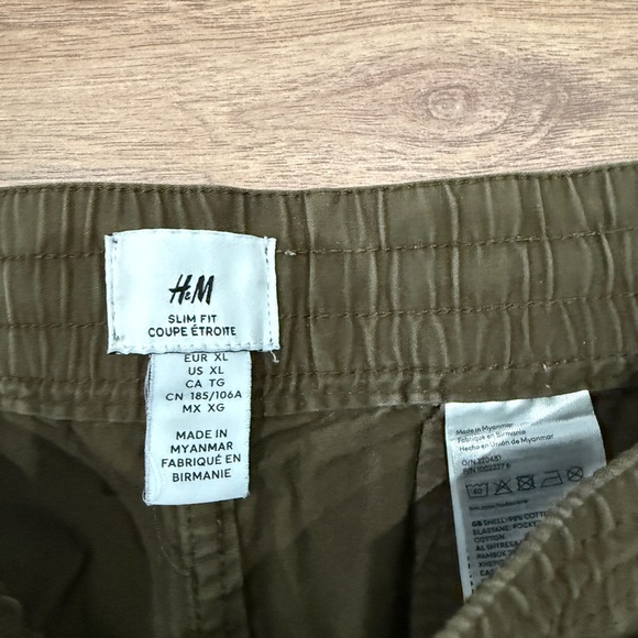 Green Men's Cargo Pants - Picture 2 of 2